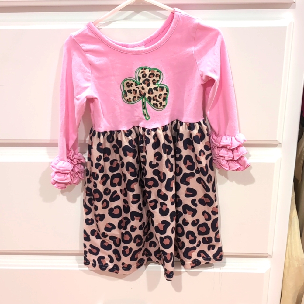 3/$15  Size 4 shamrock and leopard pink dress with ruffle sleeves